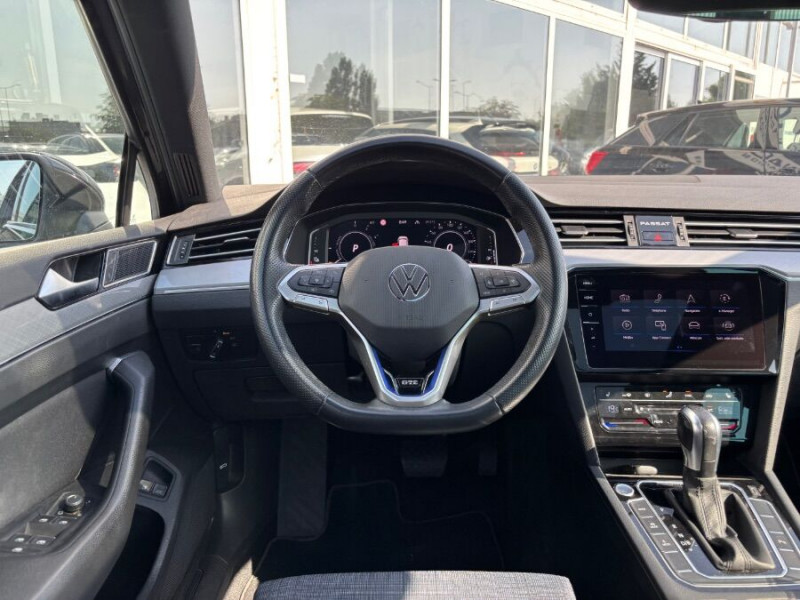 Photo 4 de l'offre de VOLKSWAGEN PASSAT SW VIII 1.4 TSI 218 HYBRID Rechargeable GTE TOE JA18 Hayon EL. Attel à 26490€ chez Mérignac auto