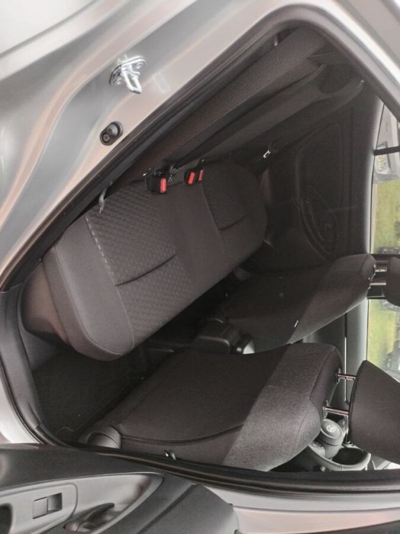 Photo 29 de l'offre de TOYOTA YARIS CROSS 1.5 HYBRIDE 116H BVA DESIGN SC JA17 Camera Key Less ACC à 27490€ chez Mérignac auto