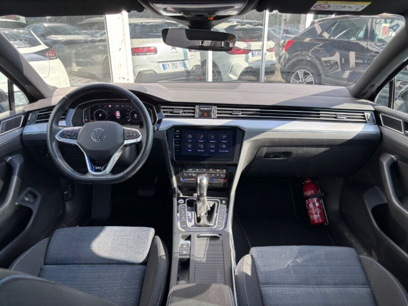 Photo 11 de l'offre de VOLKSWAGEN PASSAT SW VIII 1.4 TSI 218 HYBRID Rechargeable GTE TOE JA18 Hayon EL. Attel à 26490€ chez Mérignac auto