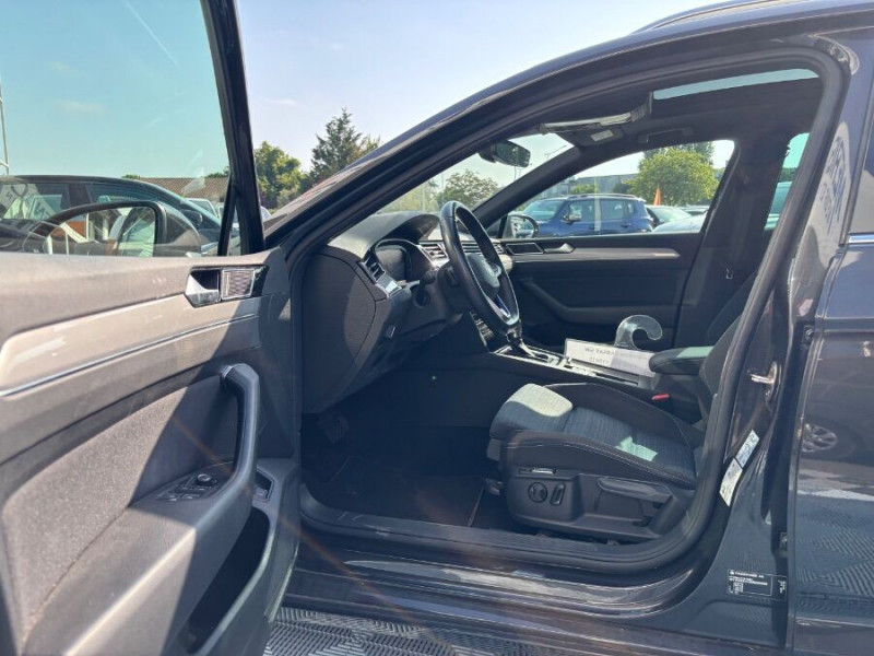 Photo 13 de l'offre de VOLKSWAGEN PASSAT SW VIII 1.4 TSI 218 HYBRID Rechargeable GTE TOE JA18 Hayon EL. Attel à 26490€ chez Mérignac auto