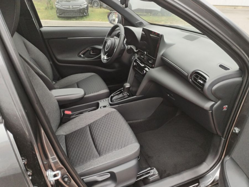 Photo 14 de l'offre de TOYOTA YARIS CROSS 1.5 HYBRIDE 116H BVA DESIGN SC JA17 Camera Key Less ACC à 27490€ chez Mérignac auto
