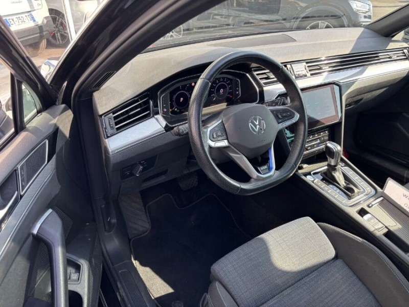 Photo 12 de l'offre de VOLKSWAGEN PASSAT SW VIII 1.4 TSI 218 HYBRID Rechargeable GTE TOE JA18 Hayon EL. Attel à 26490€ chez Mérignac auto