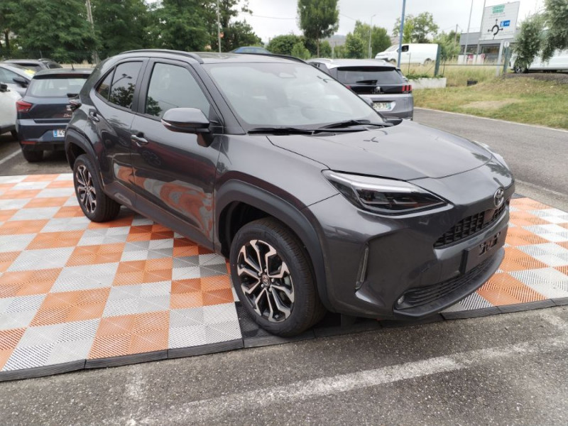 Photo 2 de l'offre de TOYOTA YARIS CROSS 1.5 HYBRIDE 116H BVA DESIGN SC JA17 Camera Key Less ACC à 27490€ chez Mérignac auto