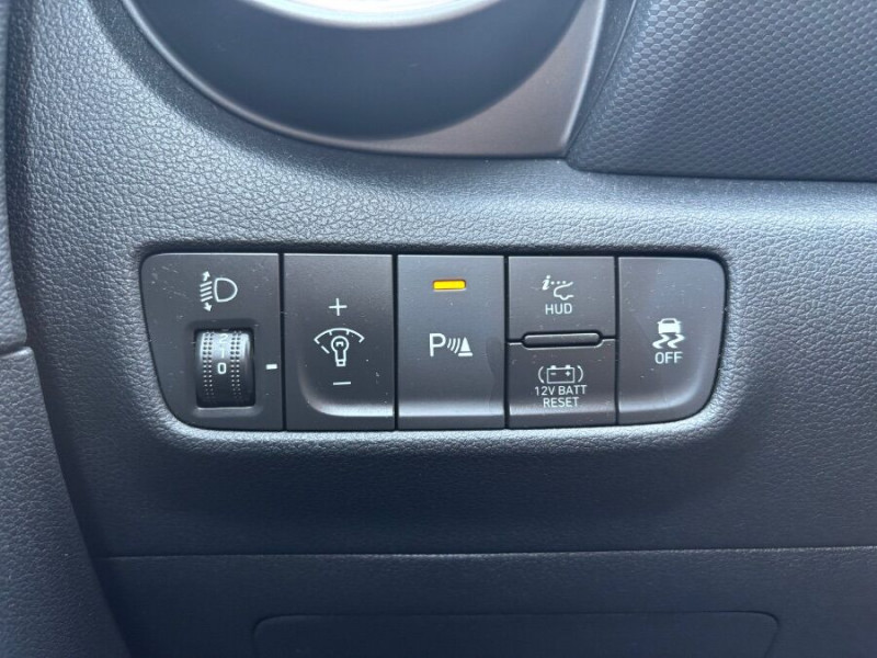 Photo 24 de l'offre de HYUNDAI KONA 1.6 HYBRID 141DCT-6 EXECUTIVE CUIR SE Camera JA18 à 20950€ chez Mérignac auto