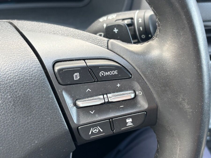 Photo 29 de l'offre de HYUNDAI KONA 1.6 HYBRID 141DCT-6 EXECUTIVE CUIR SE Camera JA18 à 20950€ chez Mérignac auto