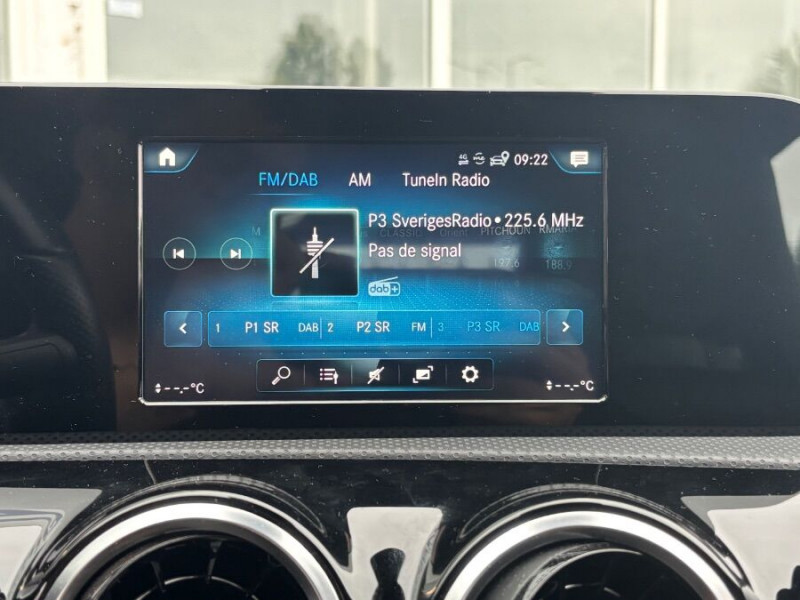 Photo 20 de l'offre de MERCEDES-BENZ CLASSE A 180 AMG LINE 7G-DCT Camera LED SC à 25450€ chez Mérignac auto