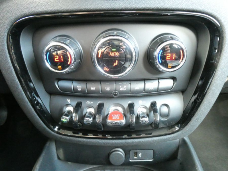 Photo 24 de l'offre de MINI CLUBMAN III ONE D 116 BVA Nv GPS Radars Clim Auto Suivi Complet à 21490€ chez Mérignac auto