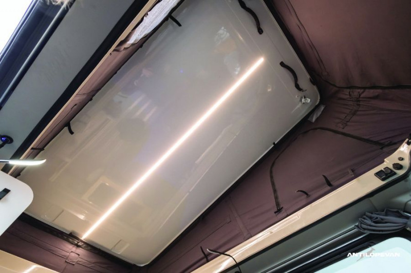 Photo 50 de l'offre de RENAULT TRAFIC VAN ANTILOPE VAN Aménagé FLEX PLUS 2.0 DCi 130 BVM6 L1 JA16 Attel+Pte Vélo DISPO à 53400€ chez Mérignac auto