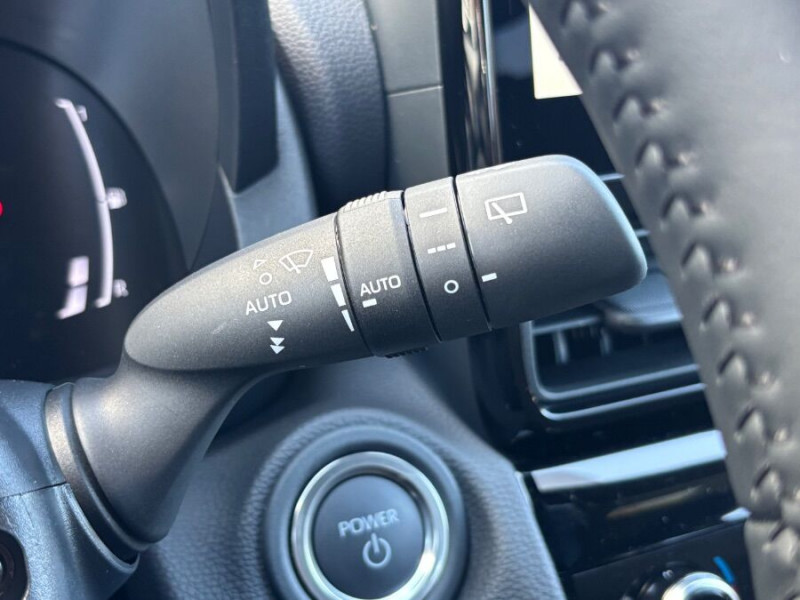 Photo 20 de l'offre de TOYOTA YARIS CROSS 1.5 HYBRIDE 116H BVA DESIGN SC JA17 Camera Key Less ACC à 27490€ chez Mérignac auto
