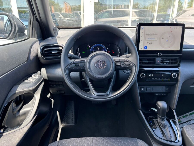 Photo 4 de l'offre de TOYOTA YARIS CROSS 1.5 HYBRIDE 116H BVA DESIGN SC JA17 Camera Key Less ACC à 27490€ chez Mérignac auto