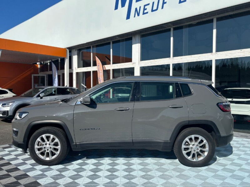 Photo 10 de l'offre de JEEP COMPASS 1.3 PHEV T4 190 BVA6 4XE HYBRIDE LIMITED AWD CUIR SEM GPS Camera 1ère Main à 18950€ chez Mérignac auto