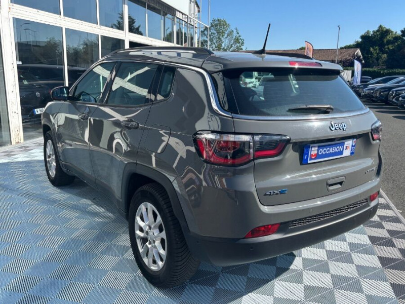 Photo 8 de l'offre de JEEP COMPASS 1.3 PHEV T4 190 BVA6 4XE HYBRIDE LIMITED AWD CUIR SEM GPS Camera 1ère Main à 18950€ chez Mérignac auto