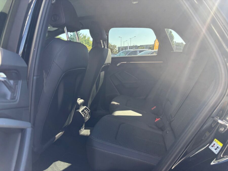 Photo 15 de l'offre de AUDI Q3 35 TFSI 150 BVM6 S LINE Camera Hayon EL. 1ère Main à 28950€ chez Mérignac auto