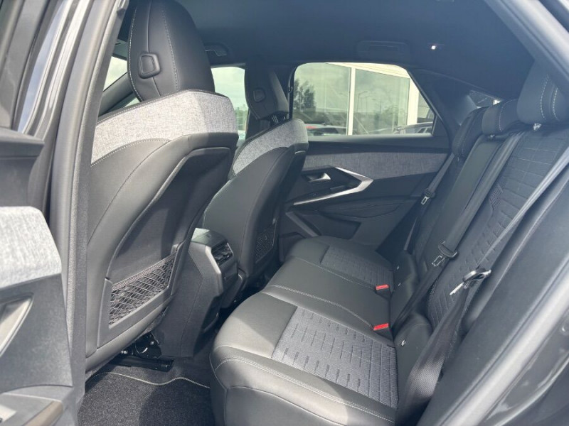 Photo 15 de l'offre de PEUGEOT 3008 HYBRID 145 e-DCS6 GT Hayon Elect. LED Pixel SC à 34890€ chez Mérignac auto