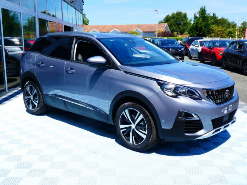 Photo 2 de l'offre de PEUGEOT 3008 II 1.5 BlueHDI 130 EAT8 ALLURE Barres Attel. 1ère Main à 17950€ chez Mérignac auto