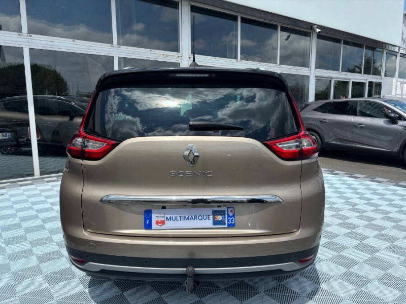 Photo 9 de l'offre de RENAULT GRAND SCENIC IV 1.6 DCi 160 BVA BOSE EDITION CUIR Attel. 7PL à 23450€ chez Mérignac auto