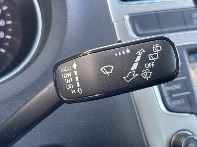 Photo 28 de l'offre de VOLKSWAGEN POLO V 1.2 TSI 110 BVM6 CARAT GPS Radars App Connect à 12950€ chez Mérignac auto