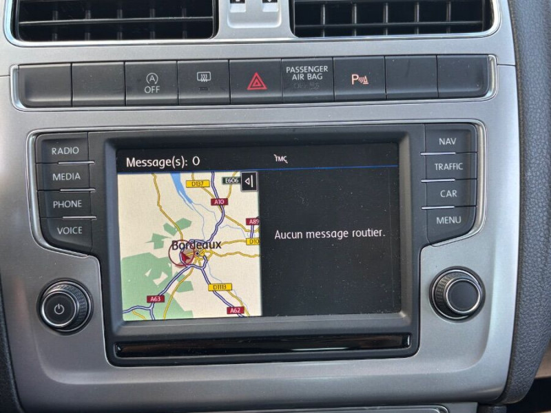 Photo 20 de l'offre de VOLKSWAGEN POLO V 1.2 TSI 110 BVM6 CARAT GPS Radars App Connect à 12950€ chez Mérignac auto
