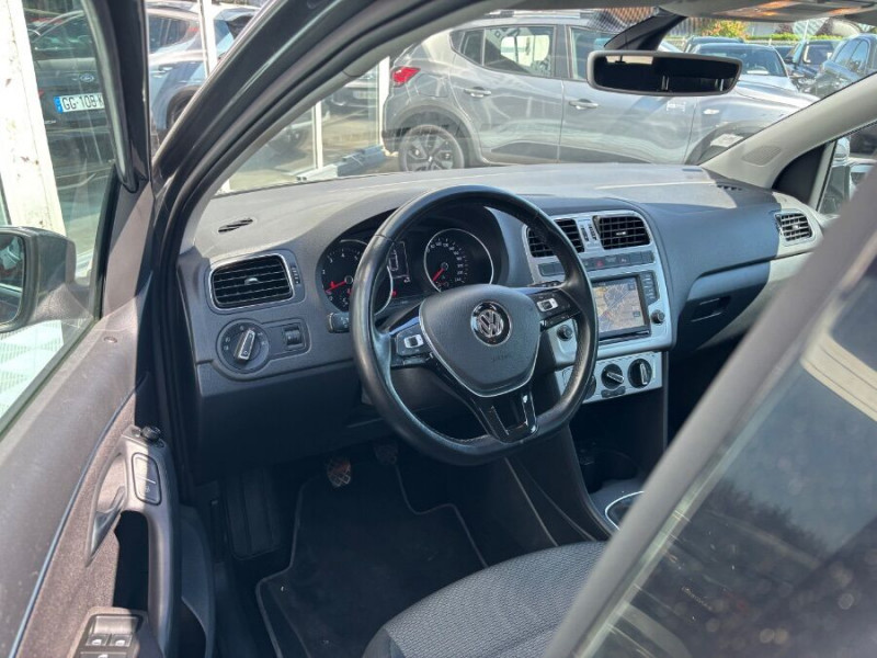 Photo 15 de l'offre de VOLKSWAGEN POLO V 1.2 TSI 110 BVM6 CARAT GPS Radars App Connect à 12950€ chez Mérignac auto