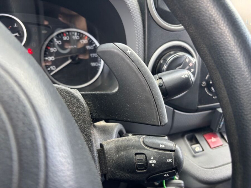 Photo 16 de l'offre de CITROEN BERLINGO FOURGON 1.6 BlueHDi 100 ETG6 CLUB GPS Casiers 10750 .H.T. à 10750€ chez Mérignac auto