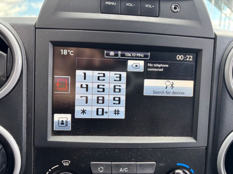 Photo 19 de l'offre de CITROEN BERLINGO FOURGON 1.6 BlueHDi 100 ETG6 CLUB GPS Casiers 10750 .H.T. à 10750€ chez Mérignac auto