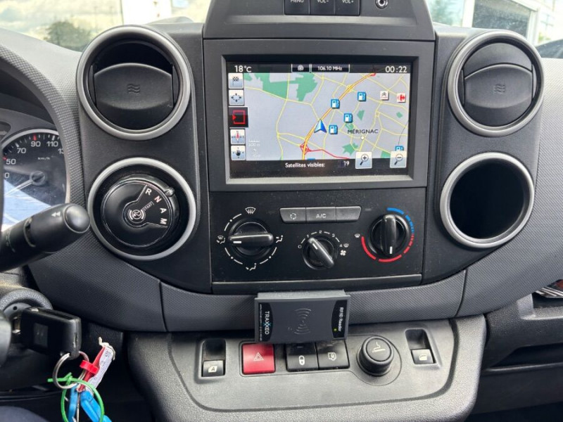 Photo 8 de l'offre de CITROEN BERLINGO FOURGON 1.6 BlueHDi 100 ETG6 CLUB GPS Casiers 10750 .H.T. à 10750€ chez Mérignac auto