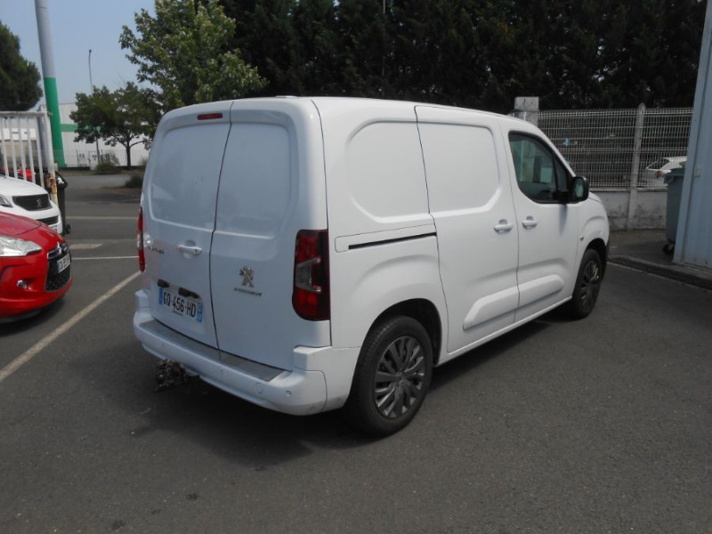Photo 3 de l'offre de PEUGEOT PARTNER 1.5 BlueHDi 100 BVM6 3PL PACK ASPHALT CONNECT Camera Attel. 1ere Main à 18450€ chez Mérignac auto