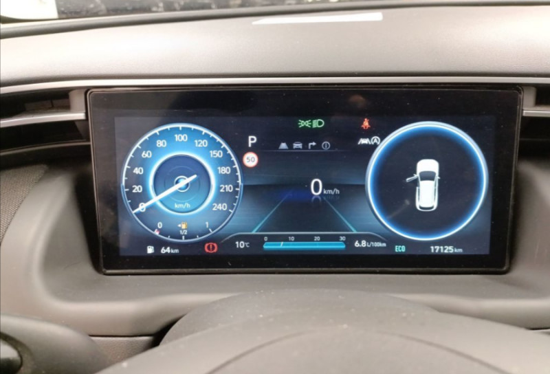 Photo 10 de l'offre de HYUNDAI TUCSON IV 1.6 CRDI 136 DCT-7 HYBRID 48V 2WD CUIR SE JA19 Hayon EL. Attel. à 32950€ chez Mérignac auto