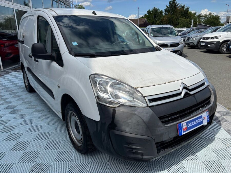 Photo 2 de l'offre de CITROEN BERLINGO FOURGON 1.6 BlueHDi 100 ETG6 CLUB GPS Casiers 10750 .H.T. à 10750€ chez Mérignac auto