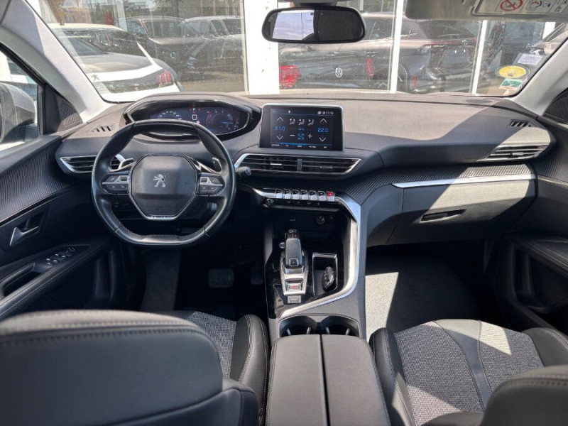 Photo 13 de l'offre de PEUGEOT 3008 II 1.5 BlueHDI 130 EAT8 ALLURE Barres Attel. 1ère Main à 17950€ chez Mérignac auto