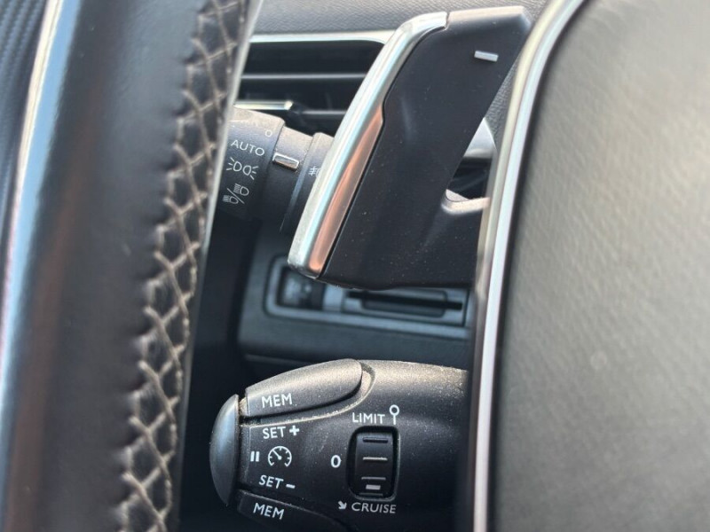 Photo 25 de l'offre de PEUGEOT 3008 II 1.5 BlueHDI 130 EAT8 ALLURE Barres Attel. 1ère Main à 17950€ chez Mérignac auto