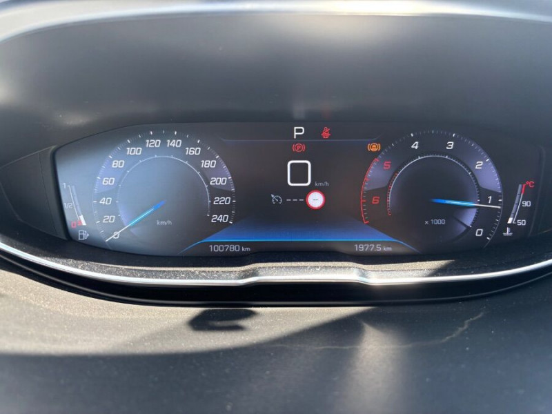 Photo 24 de l'offre de PEUGEOT 3008 II 1.5 BlueHDI 130 EAT8 ALLURE Barres Attel. 1ère Main à 17950€ chez Mérignac auto