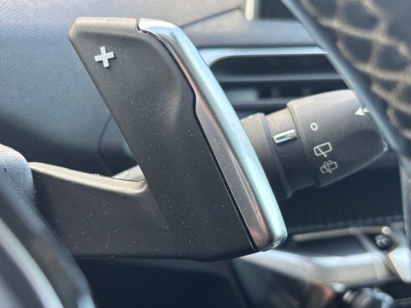 Photo 26 de l'offre de PEUGEOT 3008 II 1.5 BlueHDI 130 EAT8 ALLURE Barres Attel. 1ère Main à 17950€ chez Mérignac auto