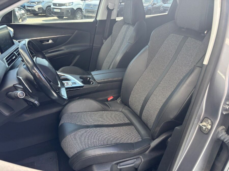 Photo 5 de l'offre de PEUGEOT 3008 II 1.5 BlueHDI 130 EAT8 ALLURE Barres Attel. 1ère Main à 17950€ chez Mérignac auto
