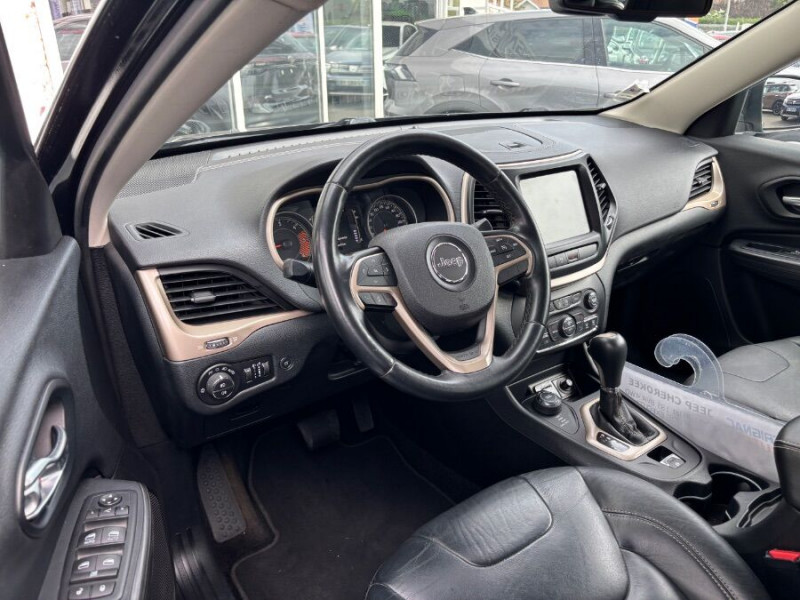 Photo 13 de l'offre de JEEP CHEROKEE 2.2 MultiJet 185 BVA 4WD LONGITUDE EXECUTIVE Active Drive CUIR Attel. à 17950€ chez Mérignac auto