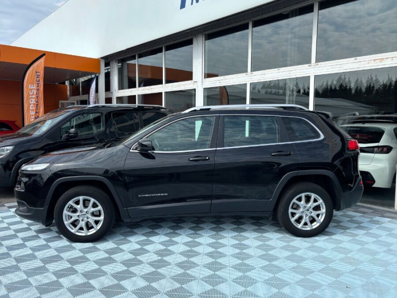 Photo 11 de l'offre de JEEP CHEROKEE 2.2 MultiJet 185 BVA 4WD LONGITUDE EXECUTIVE Active Drive CUIR Attel. à 17950€ chez Mérignac auto