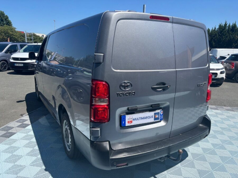 Photo 8 de l'offre de TOYOTA PROACE VAN 2.0 D-4D 145 BVM6 L2 VX Attel. 21950.H.T. à 21950€ chez Mérignac auto