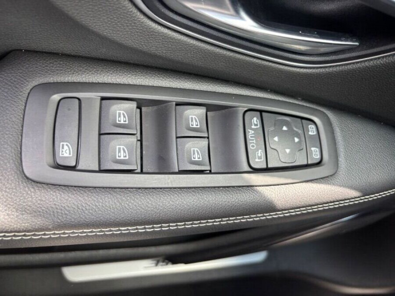 Photo 28 de l'offre de RENAULT GRAND SCENIC IV 1.6 DCi 160 BVA BOSE EDITION CUIR Attel. 7PL à 23450€ chez Mérignac auto