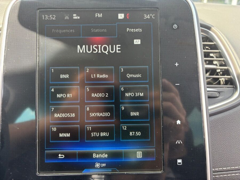 Photo 22 de l'offre de RENAULT GRAND SCENIC IV 1.6 DCi 160 BVA BOSE EDITION CUIR Attel. 7PL à 23450€ chez Mérignac auto