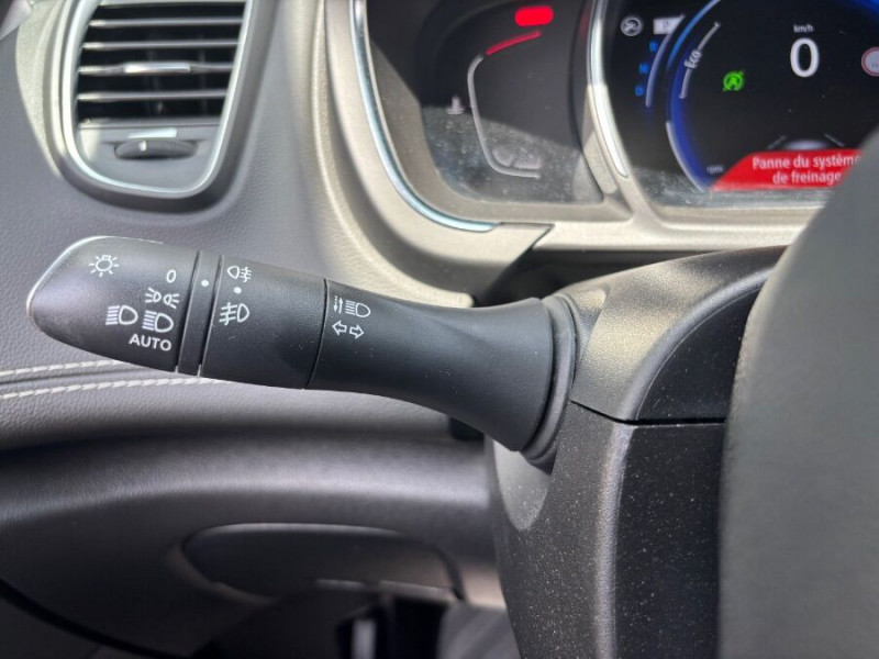 Photo 32 de l'offre de RENAULT GRAND SCENIC IV 1.6 DCi 160 BVA BOSE EDITION CUIR Attel. 7PL à 23450€ chez Mérignac auto