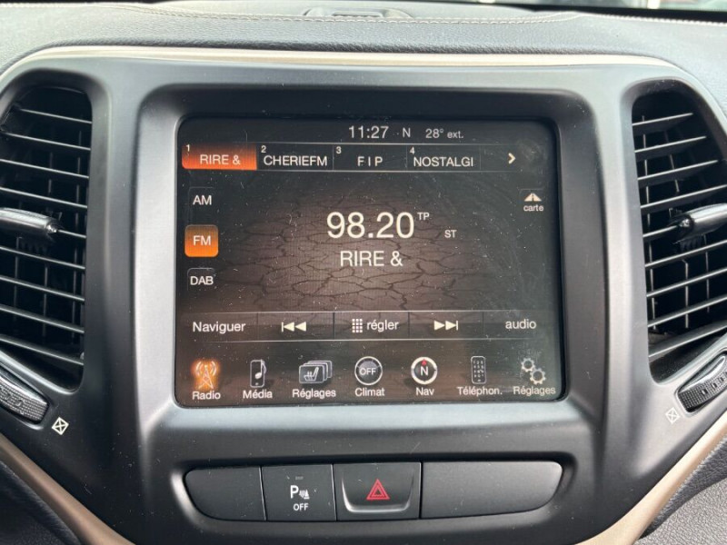 Photo 22 de l'offre de JEEP CHEROKEE 2.2 MultiJet 185 BVA 4WD LONGITUDE EXECUTIVE Active Drive CUIR Attel. à 17950€ chez Mérignac auto
