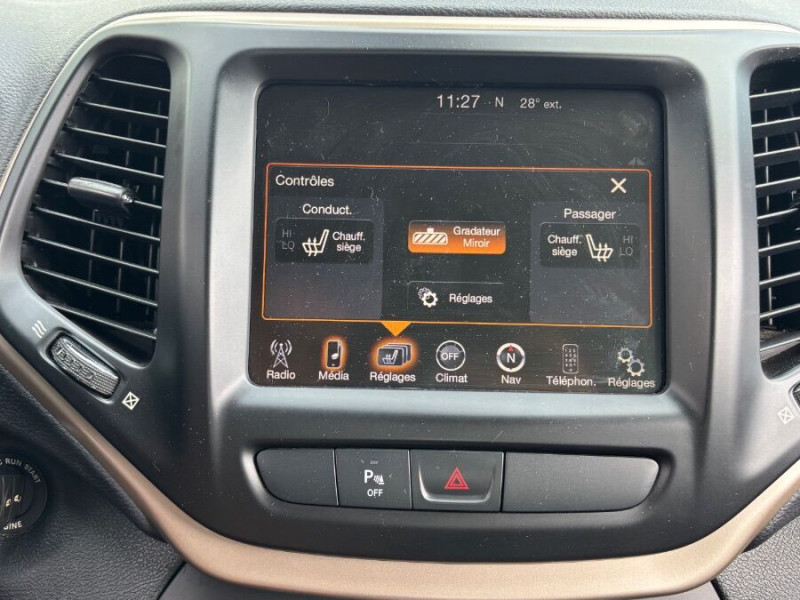 Photo 24 de l'offre de JEEP CHEROKEE 2.2 MultiJet 185 BVA 4WD LONGITUDE EXECUTIVE Active Drive CUIR Attel. à 17950€ chez Mérignac auto