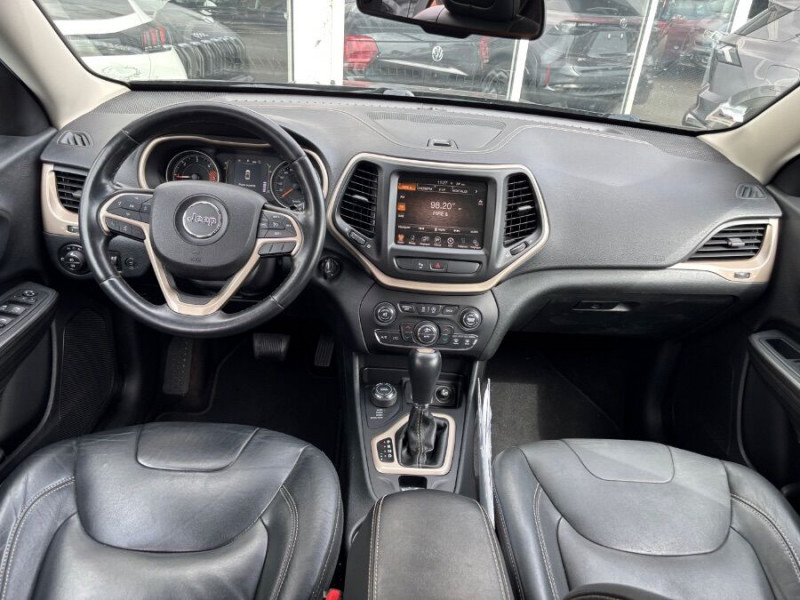 Photo 12 de l'offre de JEEP CHEROKEE 2.2 MultiJet 185 BVA 4WD LONGITUDE EXECUTIVE Active Drive CUIR Attel. à 17950€ chez Mérignac auto