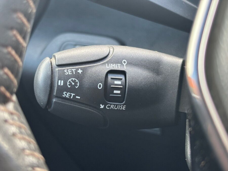 Photo 21 de l'offre de PEUGEOT PARTNER 1.5 BlueHDi 100 BVM6 3PL PACK ASPHALT CONNECT Camera Attel. 1ere Main à 18450€ chez Mérignac auto