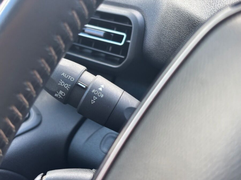 Photo 20 de l'offre de PEUGEOT PARTNER 1.5 BlueHDi 100 BVM6 3PL PACK ASPHALT CONNECT Camera Attel. 1ere Main à 18450€ chez Mérignac auto