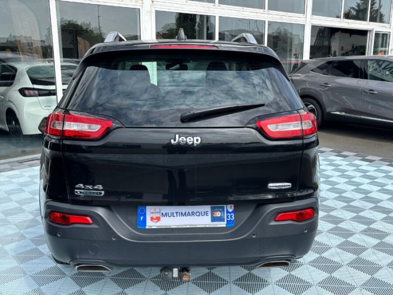 Photo 9 de l'offre de JEEP CHEROKEE 2.2 MultiJet 185 BVA 4WD LONGITUDE EXECUTIVE Active Drive CUIR Attel. à 17950€ chez Mérignac auto