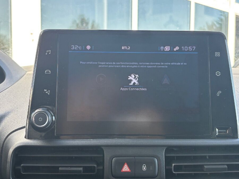 Photo 6 de l'offre de PEUGEOT PARTNER 1.5 BlueHDi 100 BVM6 3PL PACK ASPHALT CONNECT Camera Attel. 1ere Main à 18450€ chez Mérignac auto
