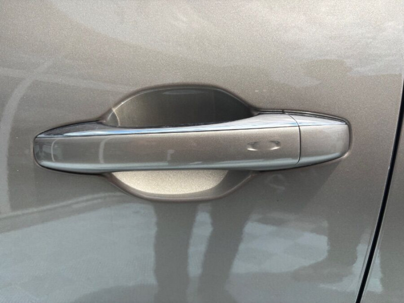Photo 34 de l'offre de RENAULT GRAND SCENIC IV 1.6 DCi 160 BVA BOSE EDITION CUIR Attel. 7PL à 23450€ chez Mérignac auto
