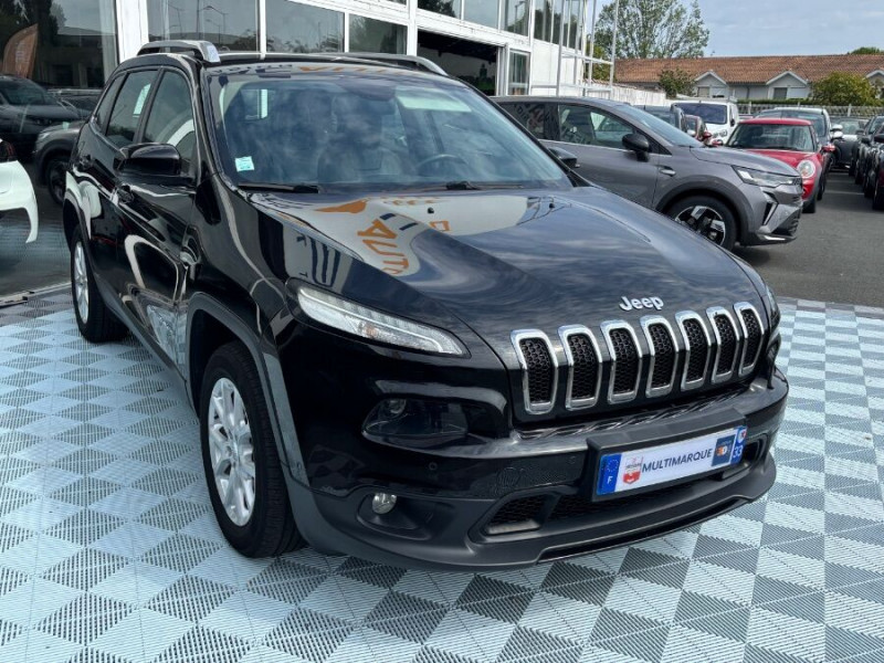 Photo 2 de l'offre de JEEP CHEROKEE 2.2 MultiJet 185 BVA 4WD LONGITUDE EXECUTIVE Active Drive CUIR Attel. à 17950€ chez Mérignac auto