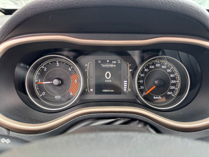 Photo 19 de l'offre de JEEP CHEROKEE 2.2 MultiJet 185 BVA 4WD LONGITUDE EXECUTIVE Active Drive CUIR Attel. à 17950€ chez Mérignac auto